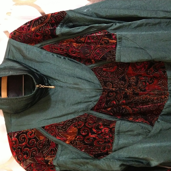 Vintage 1980's 2 Piece Lavon Nylon/Satin Track Suit Windbreaker - Picture 3 of 6